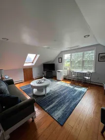 Clinton Ave Retreat - Peaceful & Perfect Location - Image 2