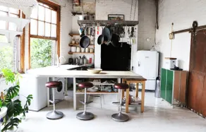 Victorian warehouse with original features - Image 4