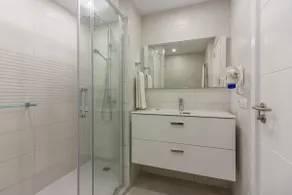 Klayman Diamond Aparthotel - Image 3