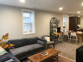 Cozy, Clean, and Pet Friendly Riverwest Apartment - Image 3