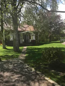 Cozy cottage in rural setting - Image 2