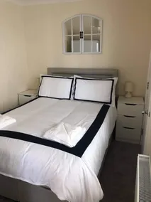 1 Bed home near Sailing academy Portland, Weymouth - Image 3