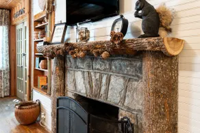 Cozy Tree House Cottage - Fireplace & Hot Tub - Image 4