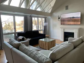 Modern Lakehouse, Private Dock near Harpers Ferry - Image 2