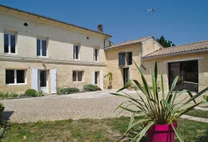 ”L'Estampe” Mountain Cottage Saint Emilion - Image 2