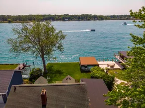 Entire house on the beautiful St. Clair River! - Image 5