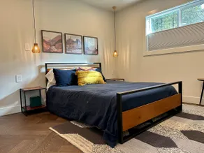 PDX Adventure Cabin - Image 4