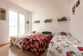 Brand New Large Dalias Triplex -Close to Beaches! - Image 4