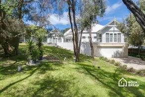 Idyllic Beach House Blairgowrie - 100m to Foreshore, 700m Walk to Village - Image 4