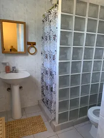Private quiet home. - Image 4