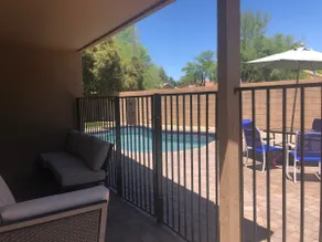 Heated Pool-Next to Mall-4 Bedrooms-Brkfst - Image 4