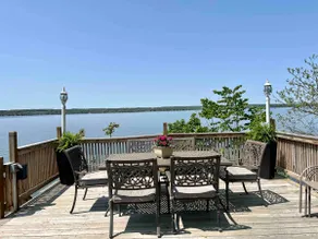 Hibiscus Lodge on Seneca Lake - Image 4