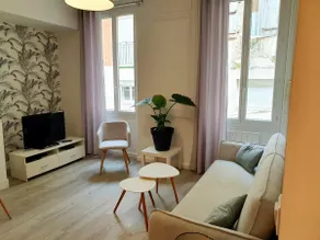 Hyper Centre - Large 2-room, Refurbished - Image 5