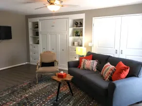 West LA Newly Renovated Guesthouse - Image 2