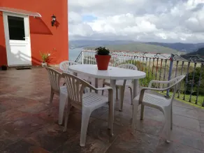 Cozy house with ocean views - Image 4