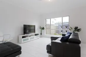 5B Bent Street - stor duplex med ducted air con, WIFI & Foxtel - Image 2