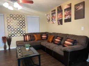 3BR Executive Stay | 30 min to Nashville - Image 5