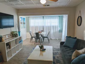 Tropical Tiny House - Image 5