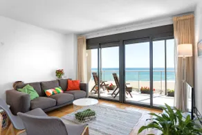 Visit Barcelona but .... stay at the beach !!! - Image 5