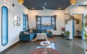 BluCasa: 6 Bedrooms Villa - Image 3