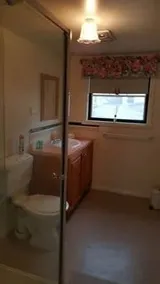 City townhouse, free parking, walk to city - Image 2