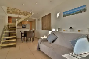 Mediterranean house with a lot of charm and views - Image 3