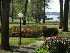 Near Margaritaville Lake/Pool/HotTub/Winery/Fishin - Image 3