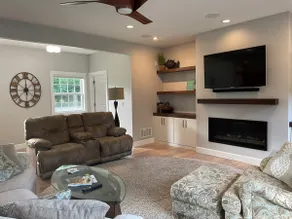 Winona Lake|Cozy 3 Bedroom Lake Front Home - Image 2