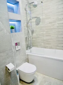⭐⭐⭐⭐⭐ 400m to the BEACH, Parking, WIFI & Netflix - Image 5