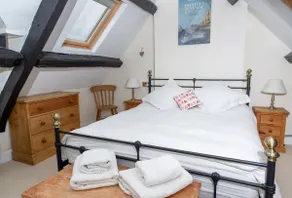 Warm and Cosy 'Half-pint ' Victorian cottage. - Image 2
