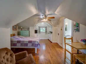 Mott Park Carriage House - Image 5