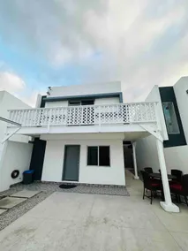 Star's Beautiful 3 Bedroom Home - Image 4