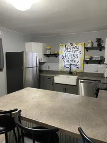 Cozy Home with Garage - Image 4