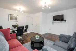 Stunning 3BR house in Basildon - Image 5