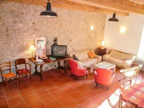 Nice cottage full of charm in a vineyard with large swimming pool - Image 3