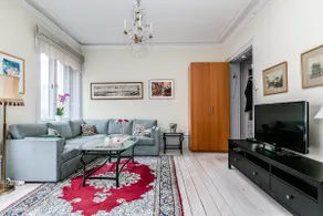 Timeless 2BR Apartment in the Old Town - Image 4