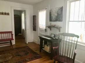 Creekside Celo Farmhouse - Image 4