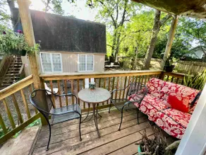 Hidden Gem! Sunny, Relaxing, Two-Room Apartment - Image 4