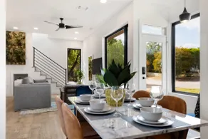 Chic and Boutique - Central Austin Estate - Image 4