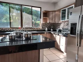 Casa Dali - Secluded yet close to SJO Airport & INCAE - King bed, fast wifi - Image 3