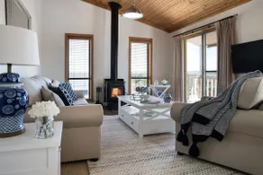 Perrins Place Country Retreat and Picturesque View - Image 4