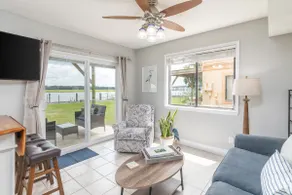 Beaufort's Blue Heron Hideaway on Battery Creek - Image 3