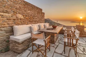 IRIDA Top-Floor Serenity - 5 mins to Batsi - Image 3