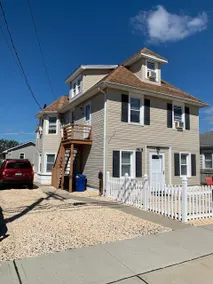 Prime Location-1st flr unit- Beach passes Included - Image 4