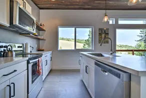 Magic Getaway, Chic Cabin with Mt. & Valley Views - Image 2