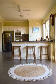 Entire Villa, Central Location, Sparkling Clean. - Image 4