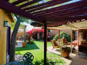 Beautiful one bedroom guest house; sleeps 4 - Image 5