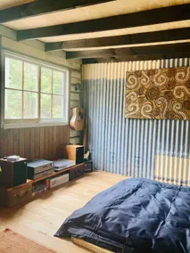 Hobart Hills Homespun Cabin - Image 3