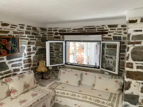 Beachfront Cottage, Private Beach, Cozy, Diliso - Image 5