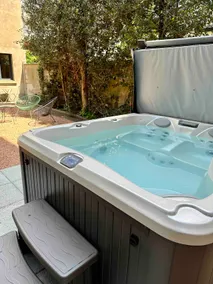 *Maison Fitzgerald* Downtown / Jacuzzi - Image 2